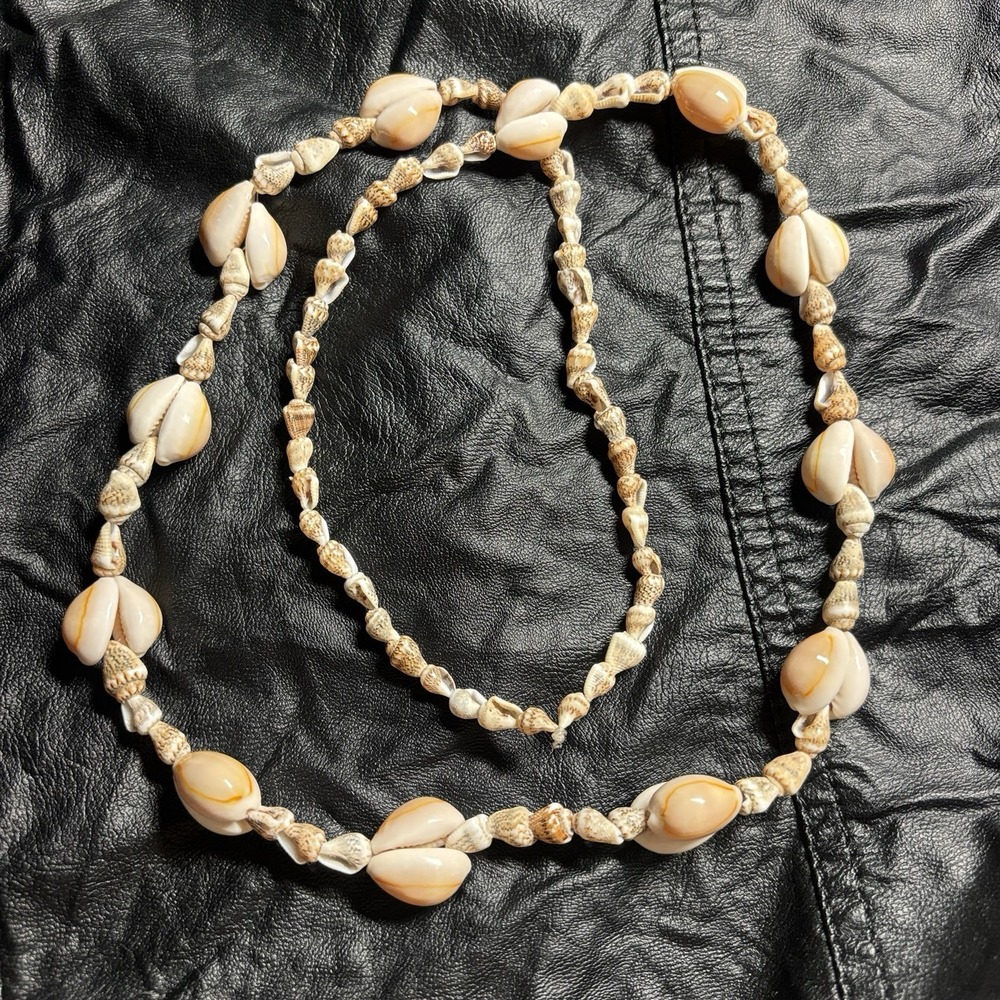 Vintage Puka Cowrie Shell Necklace No Clasp Hawaii Surfer 32" Vacation Estate
